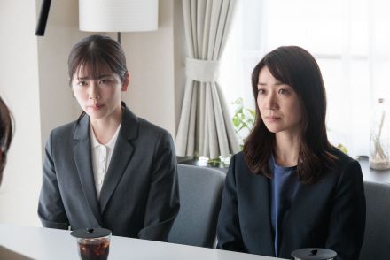 『GO HOME』第1話、三田桜（小芝風花）と月本真（大島優子）が雨の中で山を捜査する