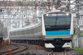 「電車乗れよww」　AIに「通勤快速」を描かせた結果がまさかすぎる！　疾走する人々に「ひとり線路走っとるやん笑」とツッコミ殺到