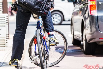 チャリを邪魔してるんじゃないのマジで!! じつはドライバーの義務! 自転車に乗る人に知ってほしい左折時のクルマの左寄せ