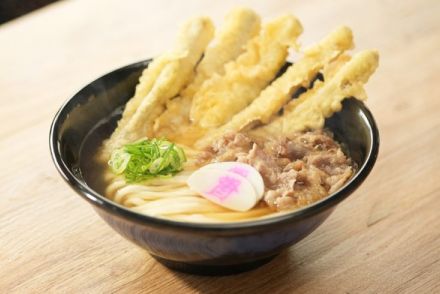 北九州の名物チェーン・資さんうどんが東京進出を発表　後継者問題を乗り越えた“外様”の社長・役員が打ち出す「全国展開」の展望