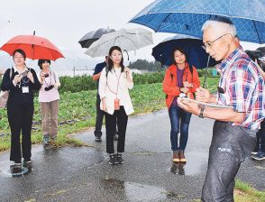 有機農産物の生産現場視察　給食提供めざす全国協議会　長野県松川町で