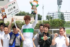 高田潤騎手が福島4RでJRA通算200勝達成　「本当にジョッキーを続けていてよかった」
