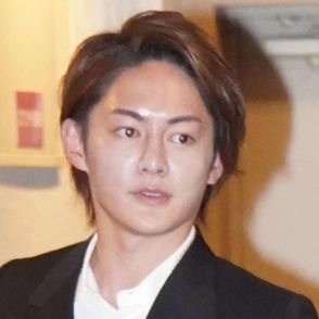 青汁王子「無法状態何とかして」手術なし性別転換OK判決後の「心は女性」女湯侵入の37歳男に