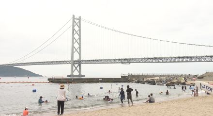 3連休初日　神戸の海水浴場で子どもたち向けに「海の安全教室」/兵庫県