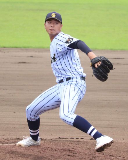 宮本慎也氏長男の東海大菅生・恭佑が好投、神宮まであと２勝　記念撮影「甲子園で！」父／西東京