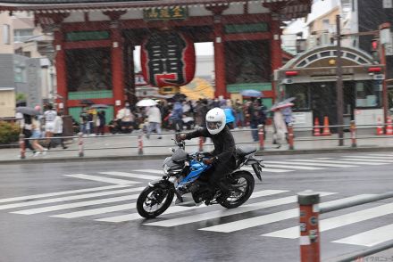 一体どうすればいい？ バイクでの走行中に突然雨が降ってきたときの対処法