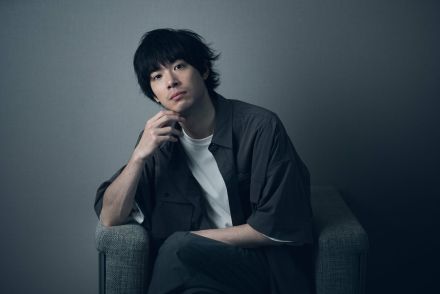 渡辺大知「役者と音楽の両方をやっているからこそできる表現がある」バンド黒猫CHELSEAを再始動した理由