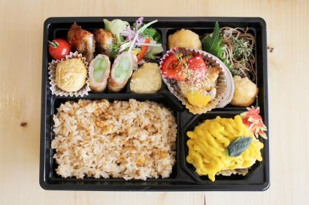 エキュート品川「定番お弁当」人気ランキング！　第2位は「特製デミグラスソース ハンブルグステーキ弁当（つばめグリルDELI）」、1位は？