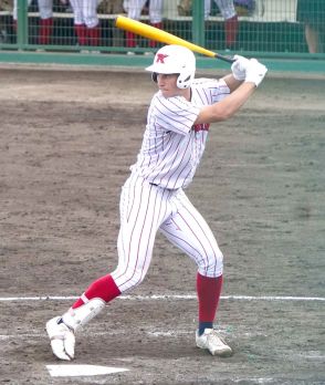 【高校野球】走者一掃の二塁打に２度の申告敬遠　豊川・モイセエフに日米７球団１６人のスカウト熱視線