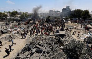 イスラエル軍の攻撃で死者９０人、標的はハマス幹部　ガザ南部