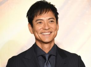 沢村一樹、『虎に翼』共演俳優と偶然再会　私服姿のオフショットに「イケオジ2人組」の声