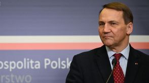 ポーランド外相、ウクライナへ飛来のロシアのミサイル迎撃検討