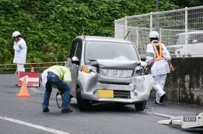 軽自動車が道路の壁に衝突　運転の８０歳女性は死亡　国道２６１号、島根県邑南町