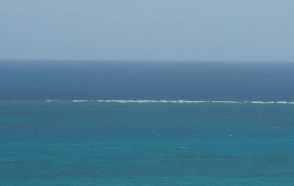小学生が一時心肺停止も　沖縄で海の事故相次ぐ　きょう15日「海の日」　海保、ライフジャケット着用など注意呼びかけ