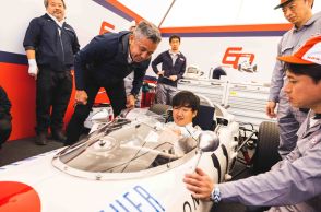 角田裕毅、F1参戦60周年のホンダRA272を初ドライブ「やっと僕サイズのF1モノコックを見つけた笑」レッドブルF1マシンでも走行