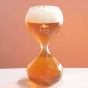 適正な量の飲酒を促す「飲みづらいグラス」 ビールメーカーが開発