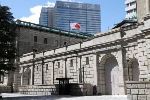 消費増税が大きな転機に　日銀執行部は楽観論も目標達成に暗雲　金融政策決定会合議事録