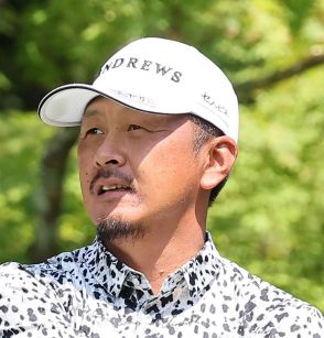 男子ゴルフ・岩田寛がツアー選手権優勝の副賞を茨城県内の施設へ寄贈