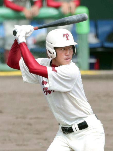 【高校野球】桐蔭の岡本和真が“絶妙バント”で勝利に貢献「意外と技巧派です」将来は医者の道へ