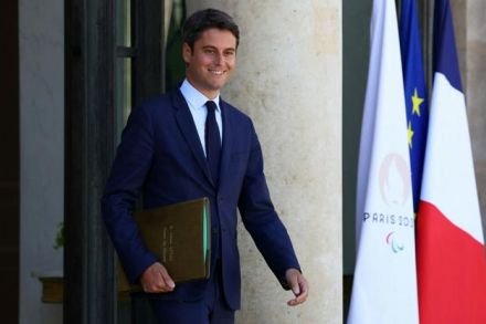 フランス、アタル首相が辞任、新首相指名の見通し立たず政局は混迷