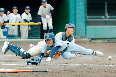 ＜高校野球＞埼玉地区大会　草加西が延長タイブレークで競り勝つ　狭山ケ丘の永野が1イニング2本塁打　きょうは7球場で16試合を予定