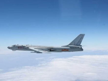 日本の航空自衛隊、中国機とロシア機に対する「緊急発進」回数を発表