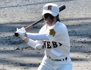 和田実央菜マネジャーがノッカーを務めた畝傍…公立進学校が天理との対戦で貫いた“ノーエラー” 完封負けでも、うれし涙「一つになってプレーできた」