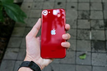 スマホの整備済製品市場、日本は小型モデルに需要集中「iPhone SE」販売首位、安価で小型の支持厚く