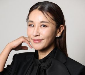 鈴木紗理奈、片目のみ眼瞼下垂を告白「泣く泣く受け入れてた」にファンから共感の声