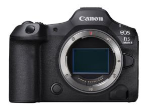 キヤノンの4,500万画素機「EOS R5 Mark II」が登場…カメラ内アップスケーリングで“約1億7,900万画素”に