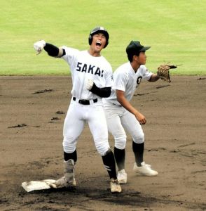 敗れても涙なし　2年生エースで4番、境・瀬川選手「たくさん経験」