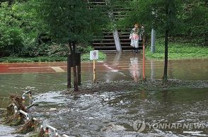 韓国首都圏・中部に大雨　危機警報「警戒」へ引き上げ