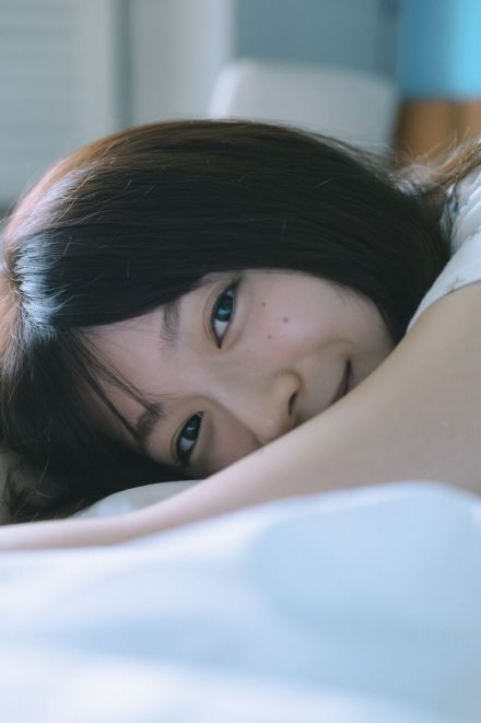 白石聖「やりたいことが全てかなった」、２５歳節目の写真集に感激、初水着姿＆すっぴん部屋着も