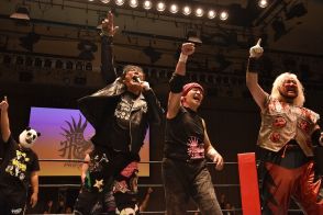 大仁田厚、飛鳥プロレス１０周年で主宰の篠瀬を称賛「こういうバカがいるから、１０周年を迎えることができました」