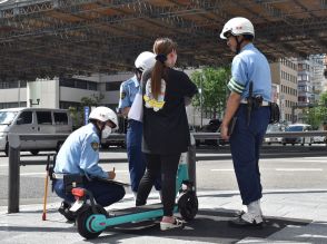 ルール知らず「みんな乗っている」　大阪府警が電動キックボードなど取り締まり　改正道交法施行１年