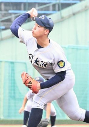 足利大付の丸山、大胆な投球も2本塁打に泣く　高校野球栃木大会