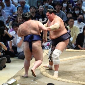 照ノ富士、単独首位堅持　無傷５連勝は昨年夏場所以来　八角理事長「厳しい立ち合いになってきた」