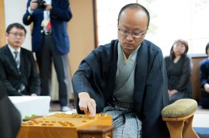 【王位戦】１勝「渡辺九段」Ｘトレンド入り「面白くなってきた」「強さに打ち震える」エール続々