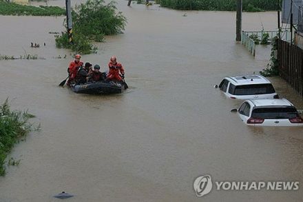 大雨で1157人が避難　住宅浸水・通行止め多数＝韓国