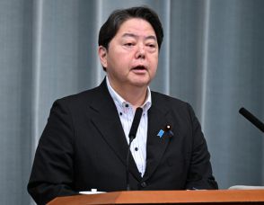 海自の不正受給巡る逮捕者　官房長官「詳しく公表すべきだった」