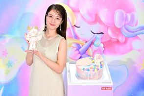 谷まりあ、カラフルな誕生日ケーキに大感激　２９歳の抱負は「笑顔でいたい」