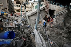 イスラエル軍、ガザ中部など空爆　ネタニヤフ首相がラファ訪問