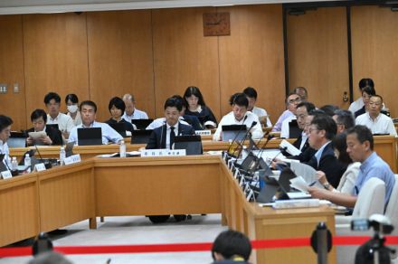 百条委、元局長作成の陳述書を公開　兵庫県知事パワハラ疑惑