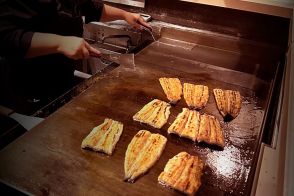 天満にウナギ料理店「鉄・釜・鰻 ねどこ」　鉄板で焼くスタイル売りに