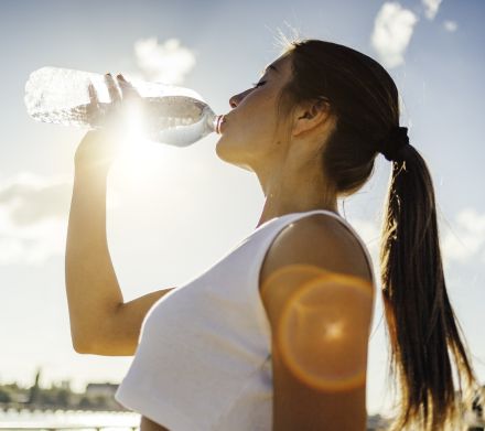 「水をたくさん飲んでいる人」こそ脱水症状に注意⁈ 