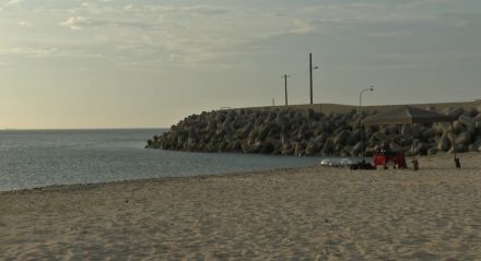 父親と遊泳中に流されたか　淡路市の海水浴場で5歳の男の子が沖合に流され死亡/兵庫県