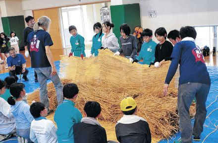 大たいまつ完成　滑川・寺家小児童　３１日ネブタ流しへ