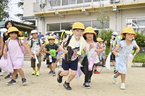 さぁ夏休みだ！　福島県内の公立小中学校で1学期終業式