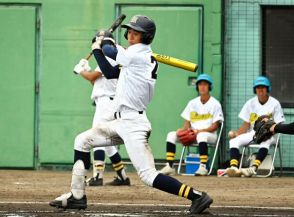 チーム初安打に好リード　美作・逢坂「来年は甲子園を狙えるように」