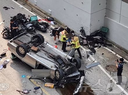 ソウルのマンション敷地内で車両転覆…70代ドライバー「車が急発進」と主張